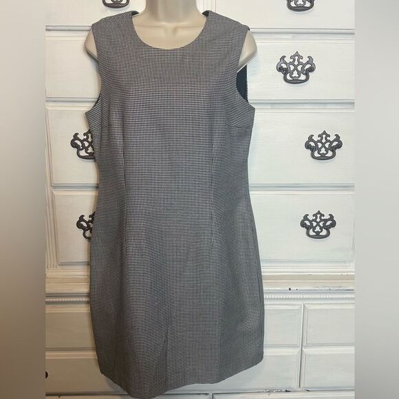 Vintage Sleeveless Houndstooth Dress - Picture 3 of 13